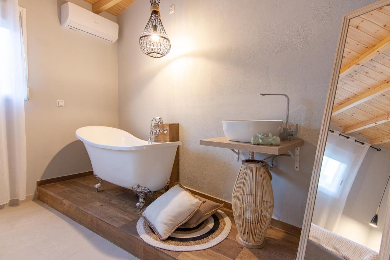 Georgianna'S Suite With Private Pool , 'Blank Suite' Charokopio Zewnętrze zdjęcie